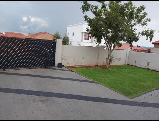 3 BEDROOM PROPERTY TO RENT IN CLAYVILLE